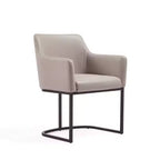 Chaise de salle à manger moderne capitonnée en similicuir avec accoudoirs