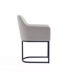 Chaise de salle à manger moderne capitonnée en similicuir avec accoudoirs