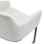 Chaise de salle à manger moderne capitonnée en similicuir avec accoudoirs